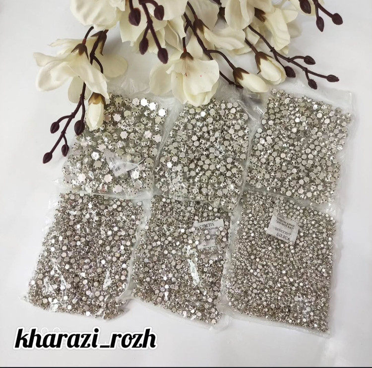 نگین اتریشی نقره ای ساده به صورت بسته ای در ۶ سایز